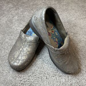 Grey’s Anatomy Softwalk Women’s 9 M Nursing Shoes Meredith Brown/Gold Metallic